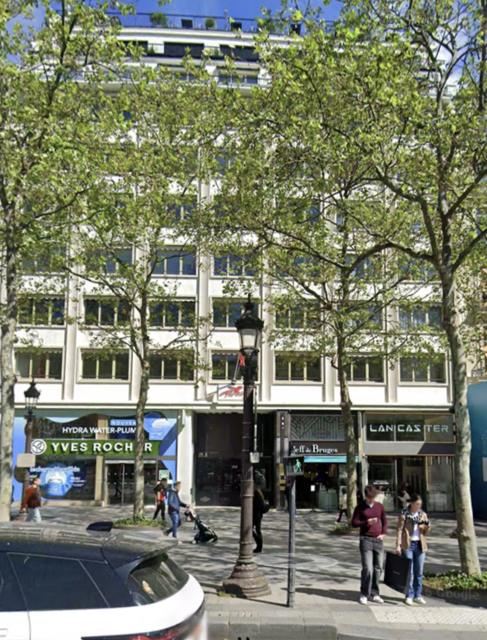 Façade immeuble Champs Elysées